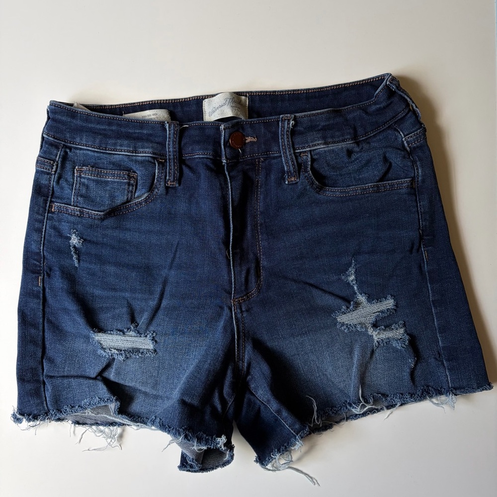 Universal Thread Shorts - Picture 2 of 2